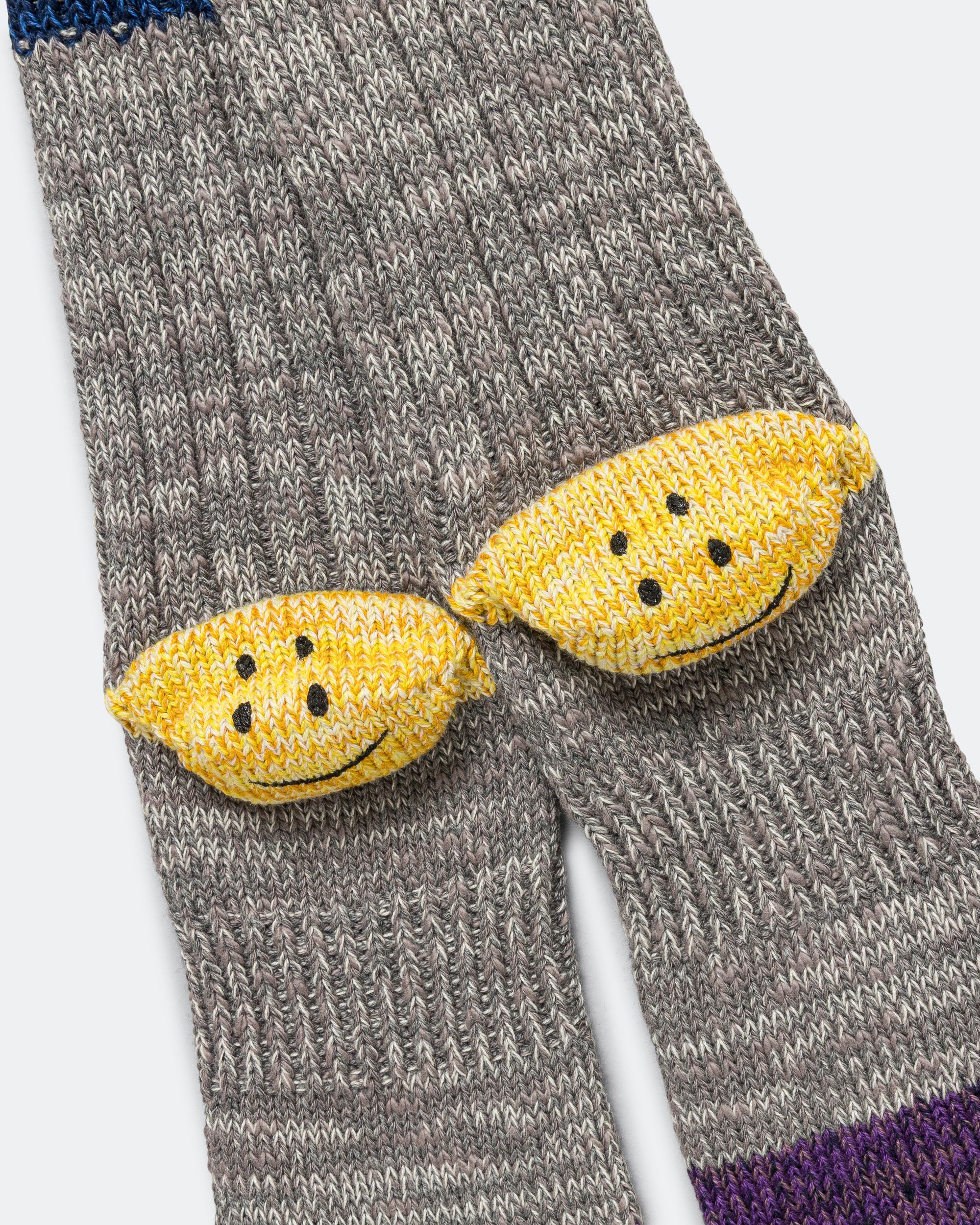 60Yarns Grandrelle IVY RAINBOWY HAPPY Heel-Hold Socks - Gray - Image 3