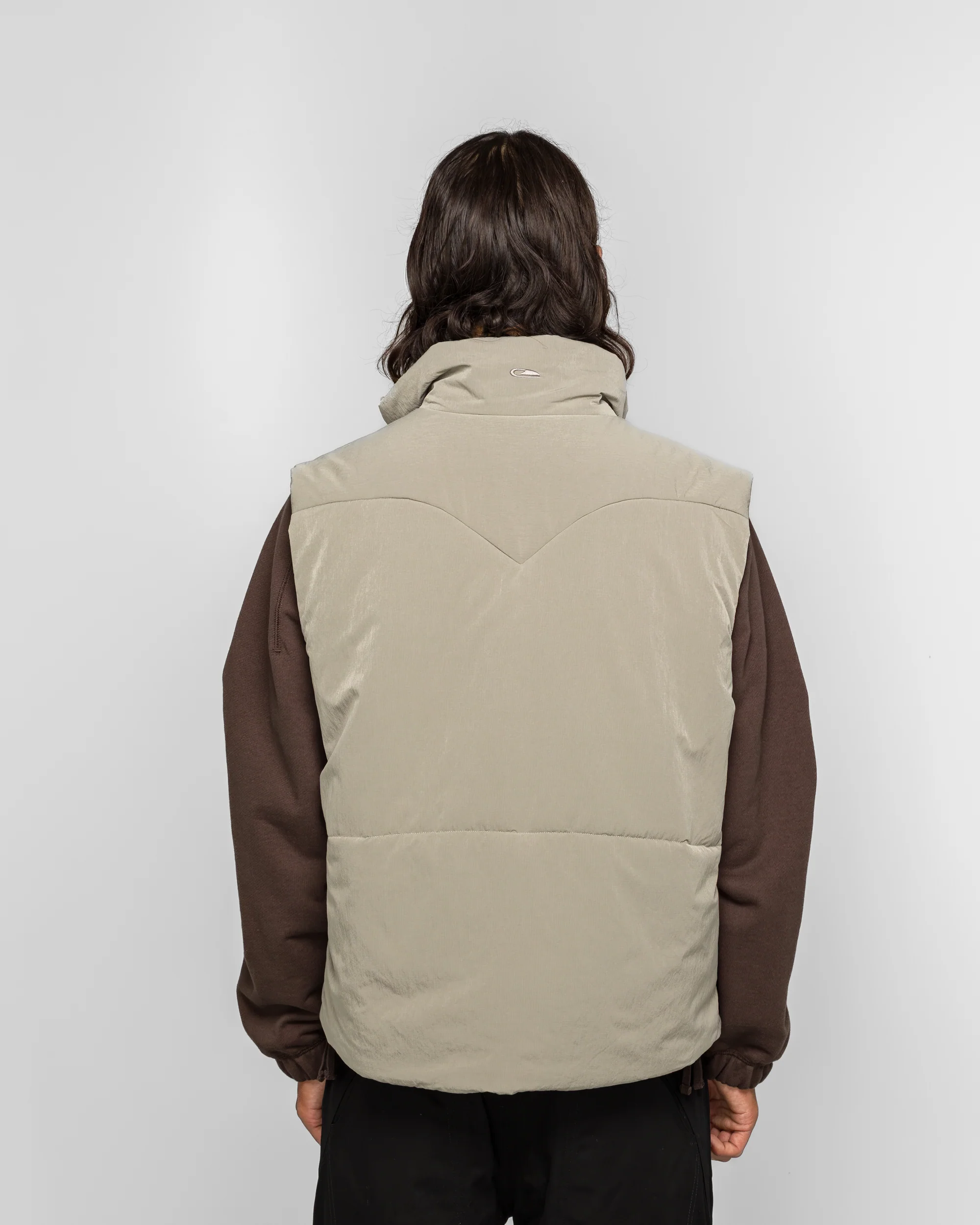 Stirrup Insulated Gilet - Almond Shell - Image 4