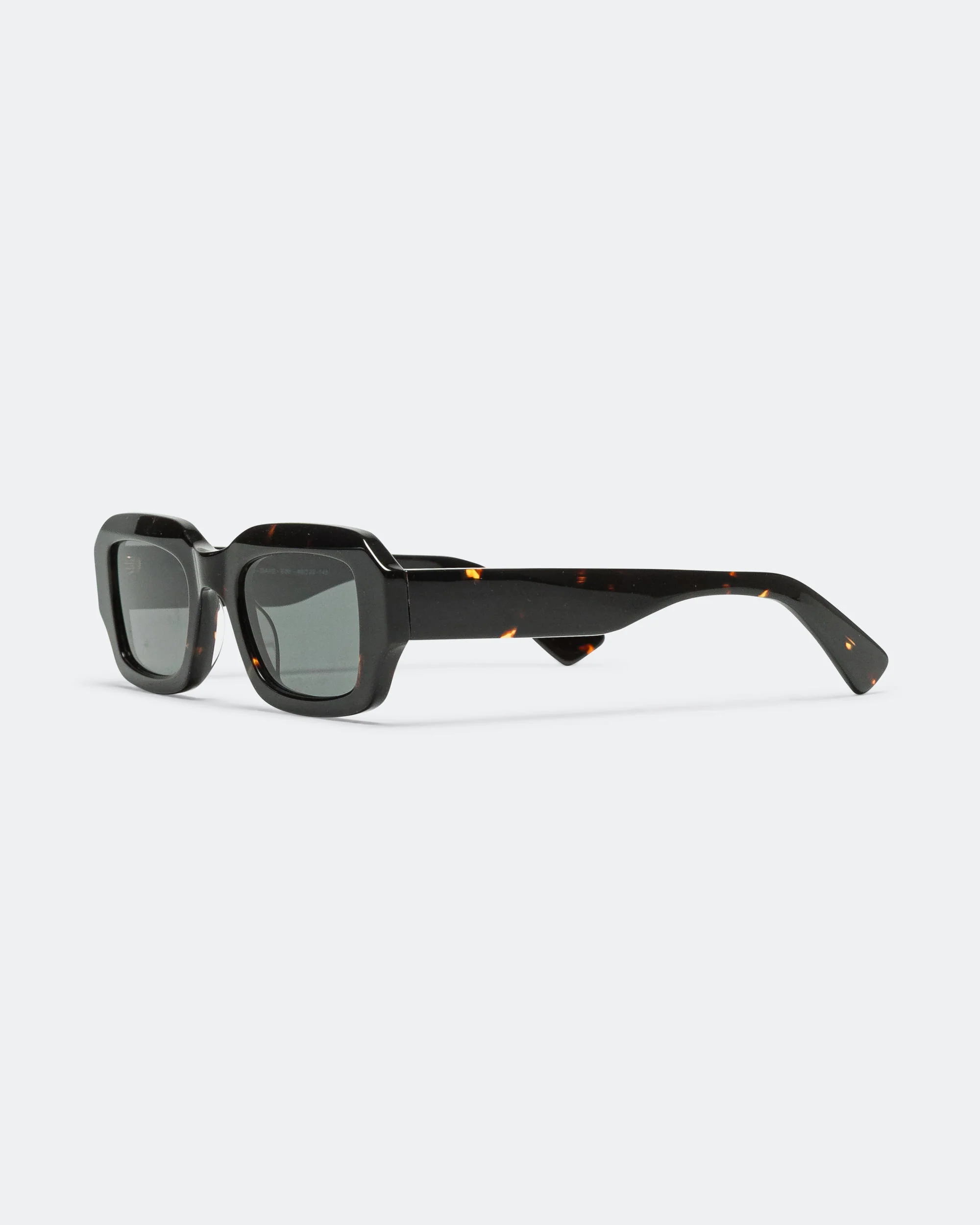 Dave E30 - Black Tortoise/Green Lens - Image 2