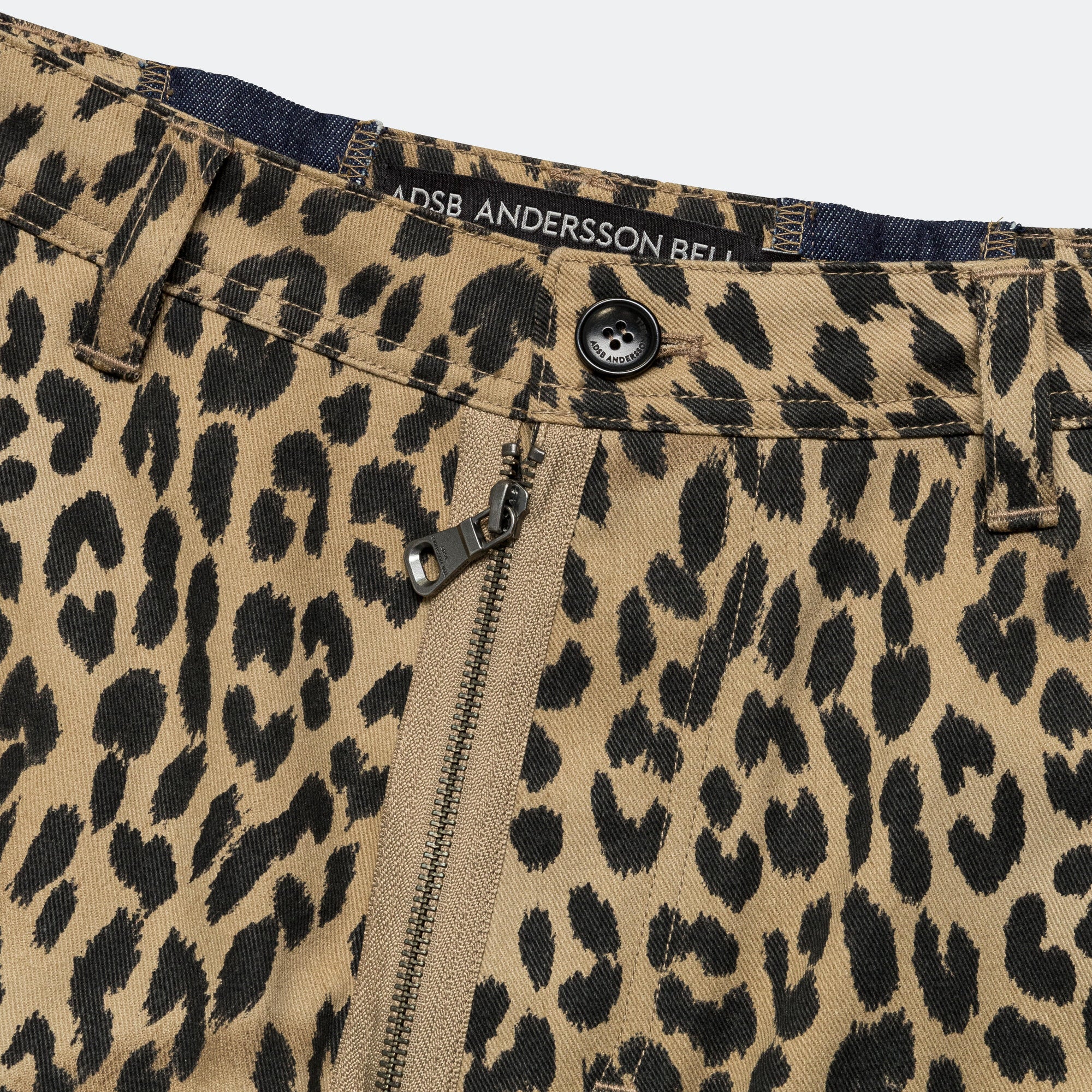 Depot Leopard Cargo Shorts - Beige - Image 3