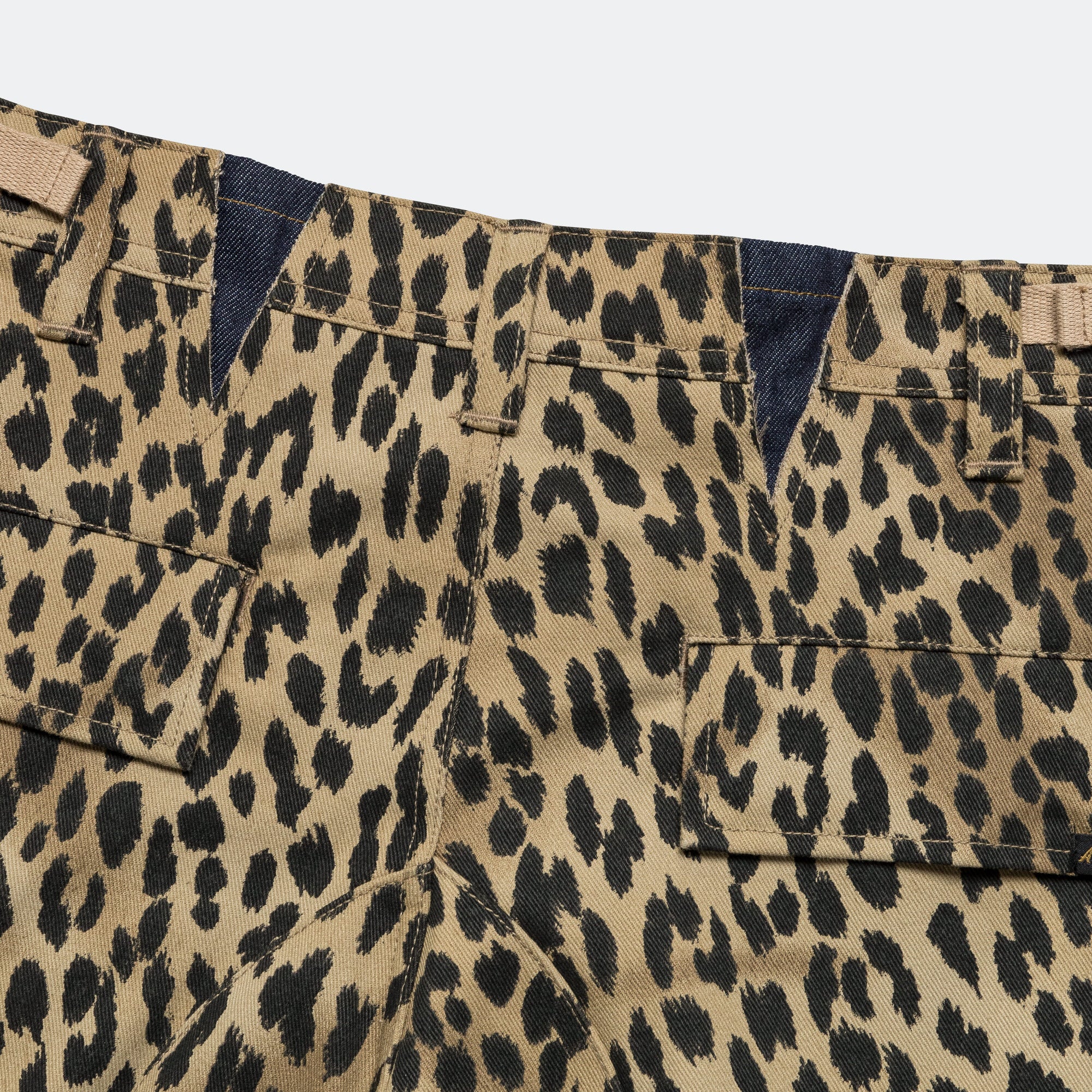 Depot Leopard Cargo Shorts - Beige - Image 7
