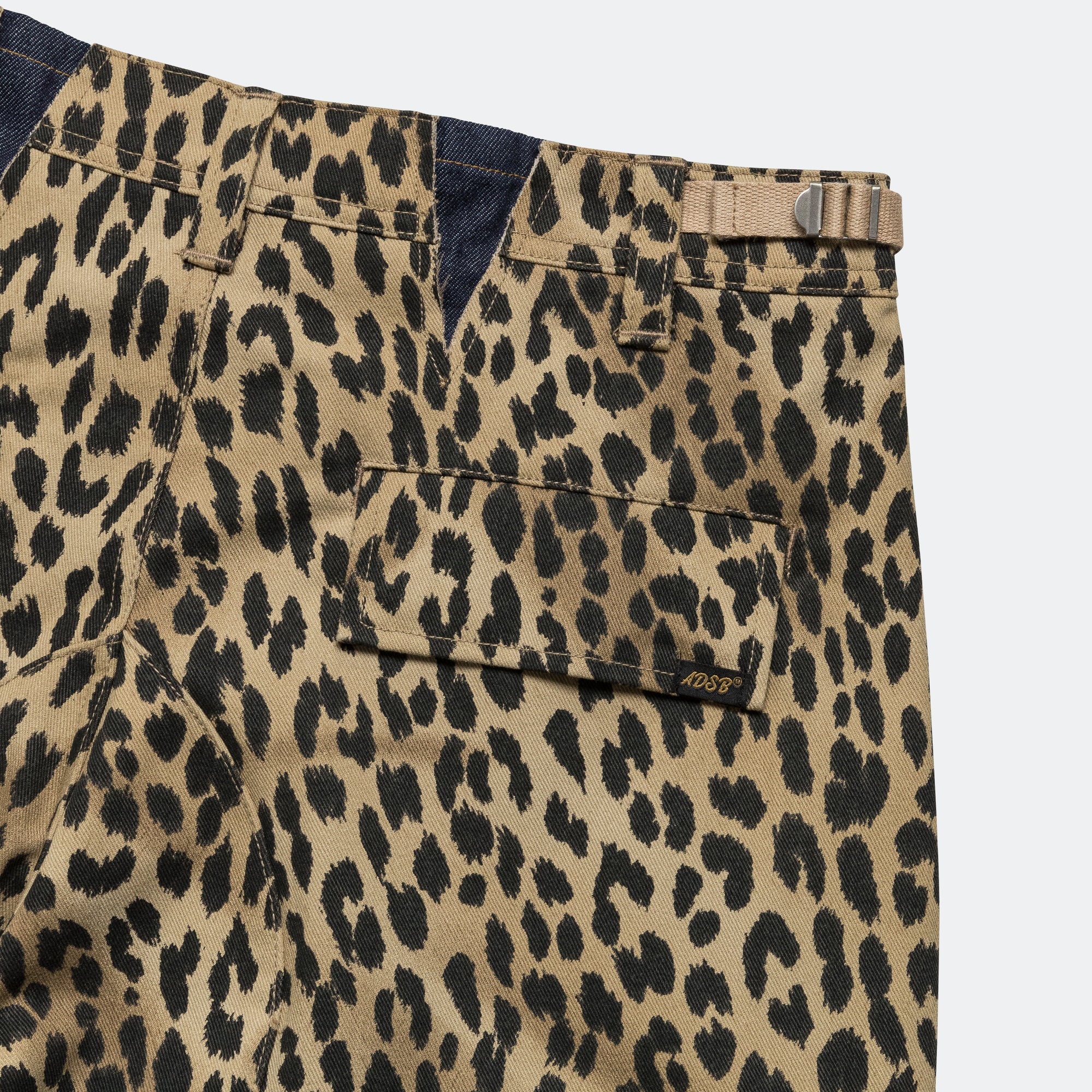 Depot Leopard Cargo Shorts - Beige - Image 8