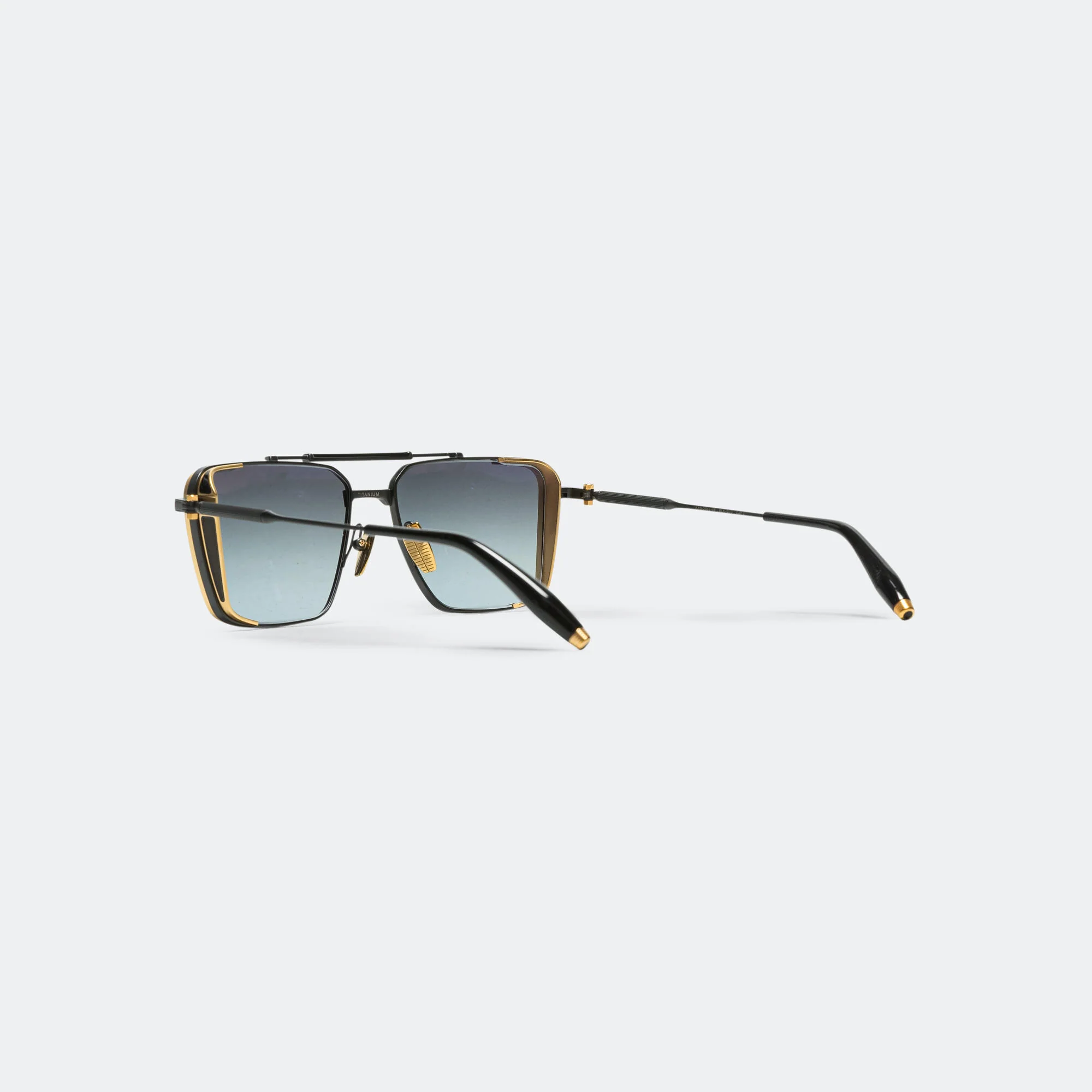 Hera - Matte Black/Matte Yellow Gold-Dark Grey Gradient Lenses - Image 3