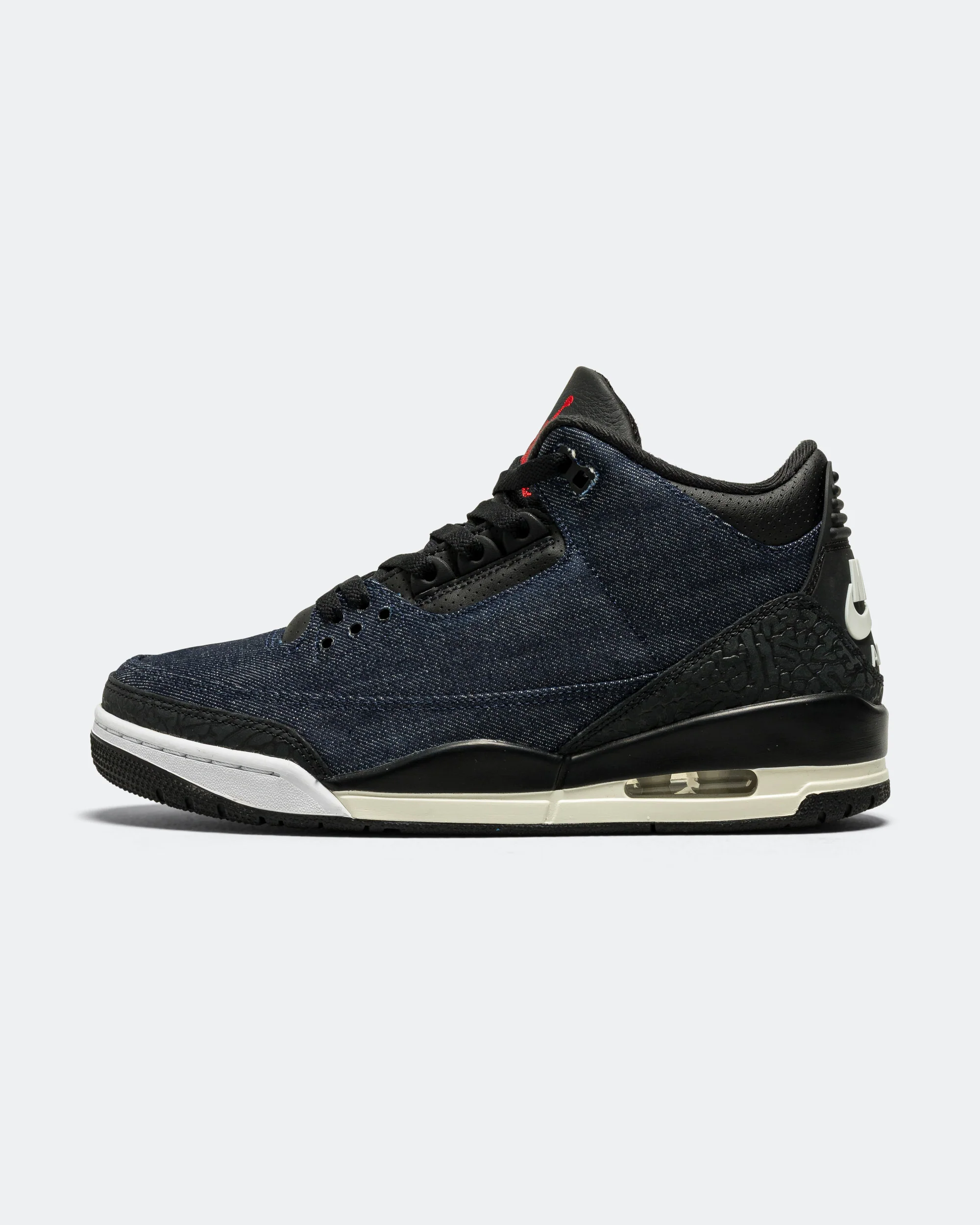 Air Jordan 3 Retro SP x Levis - Denim/Black-Sail