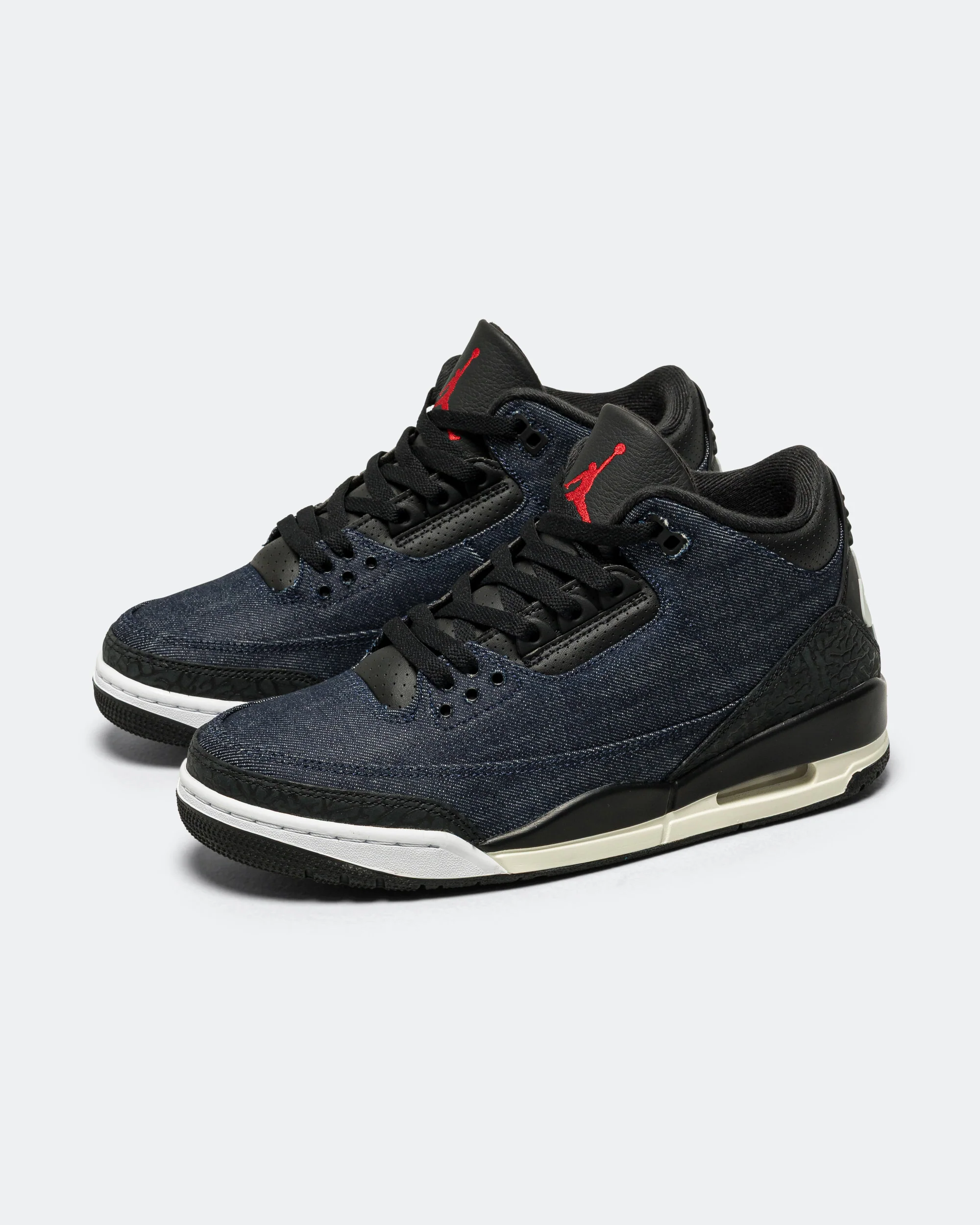 Air Jordan 3 Retro SP x Levis - Denim/Black-Sail - Image 3