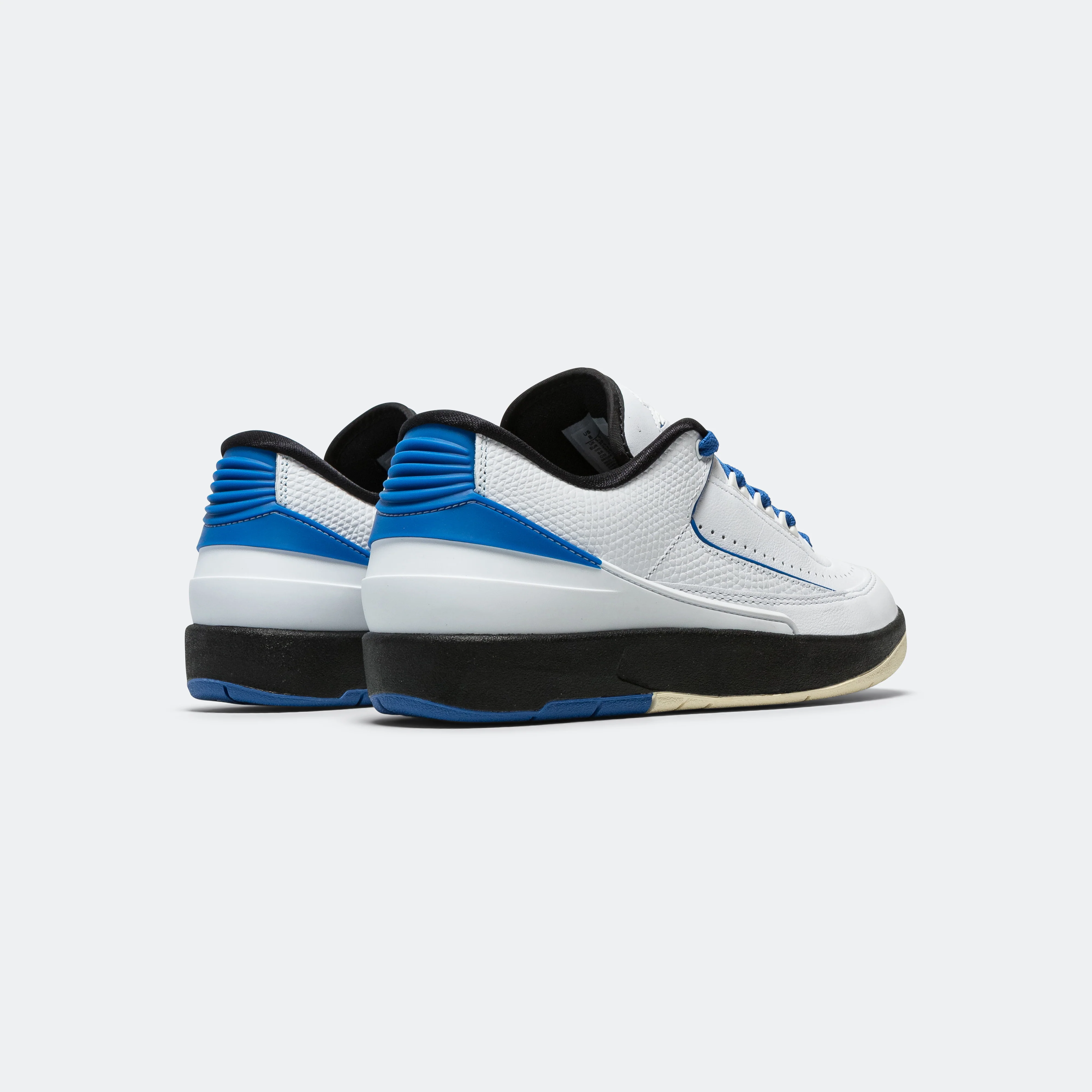 Womens Air Jordan 2 Retro Low - White/Varsity Royal-Black-Muslin - Image 3