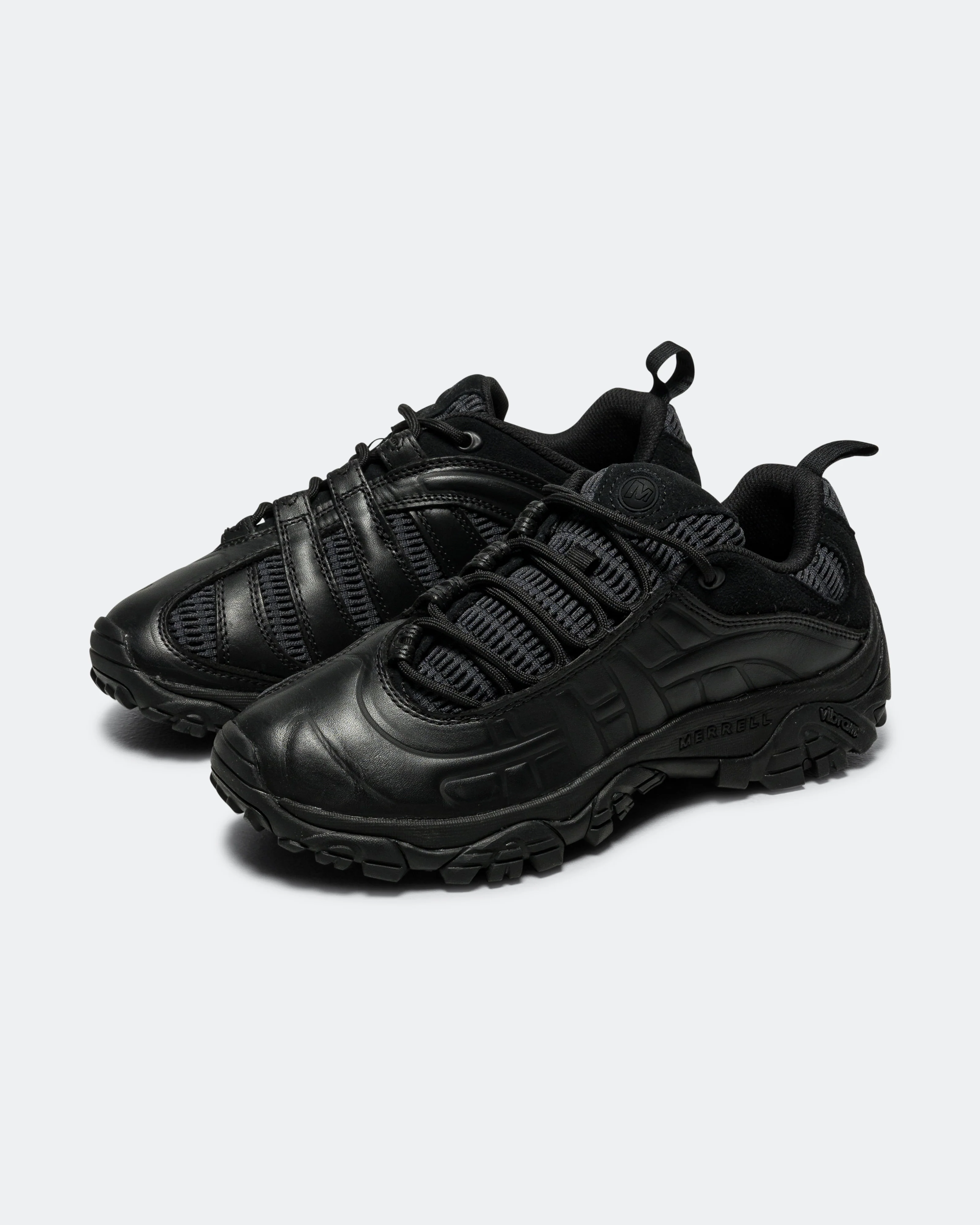 Moab 2 Remix SE - Black/Black - Image 2