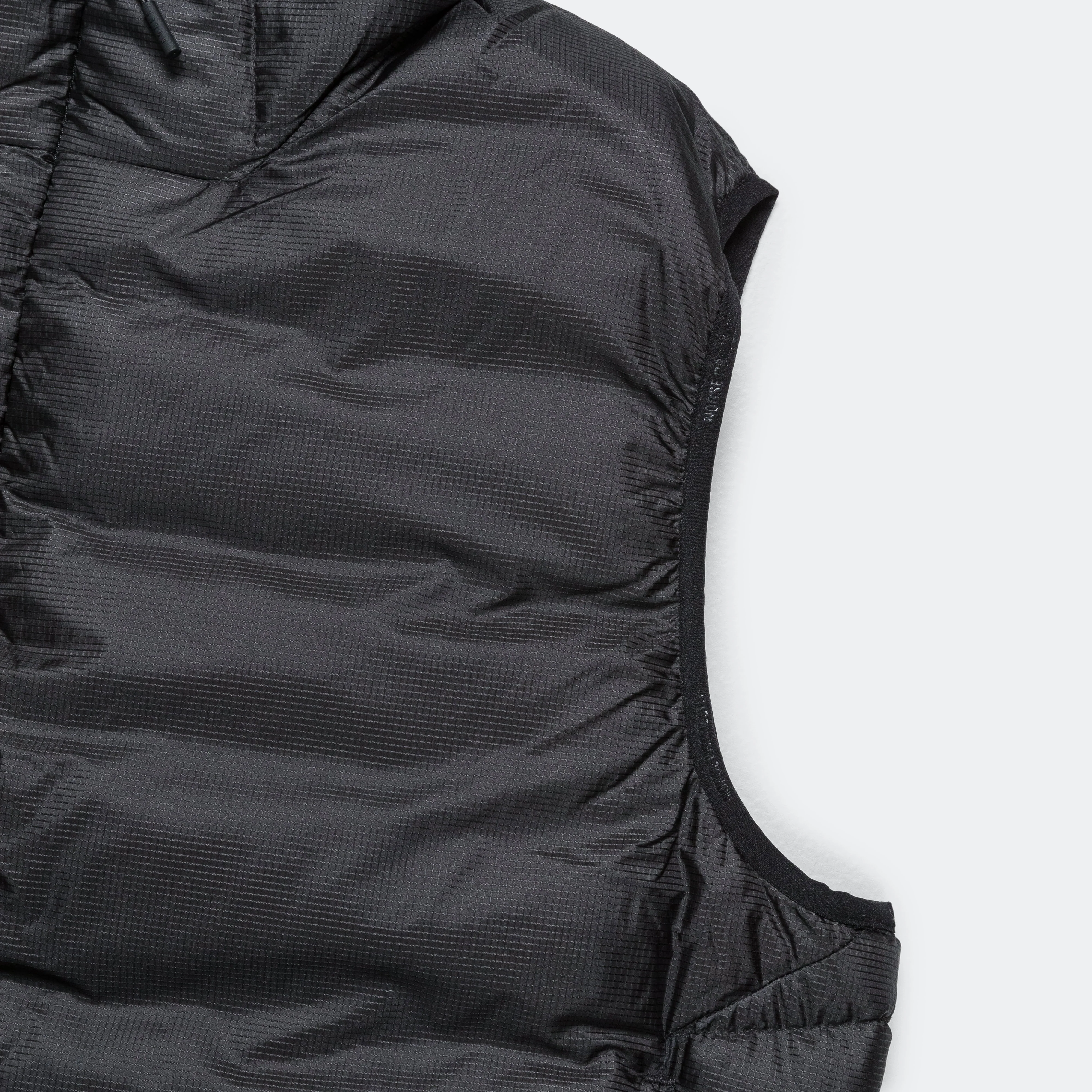 Pasmo Rip Hooded Down Gilet - Black - Image 4