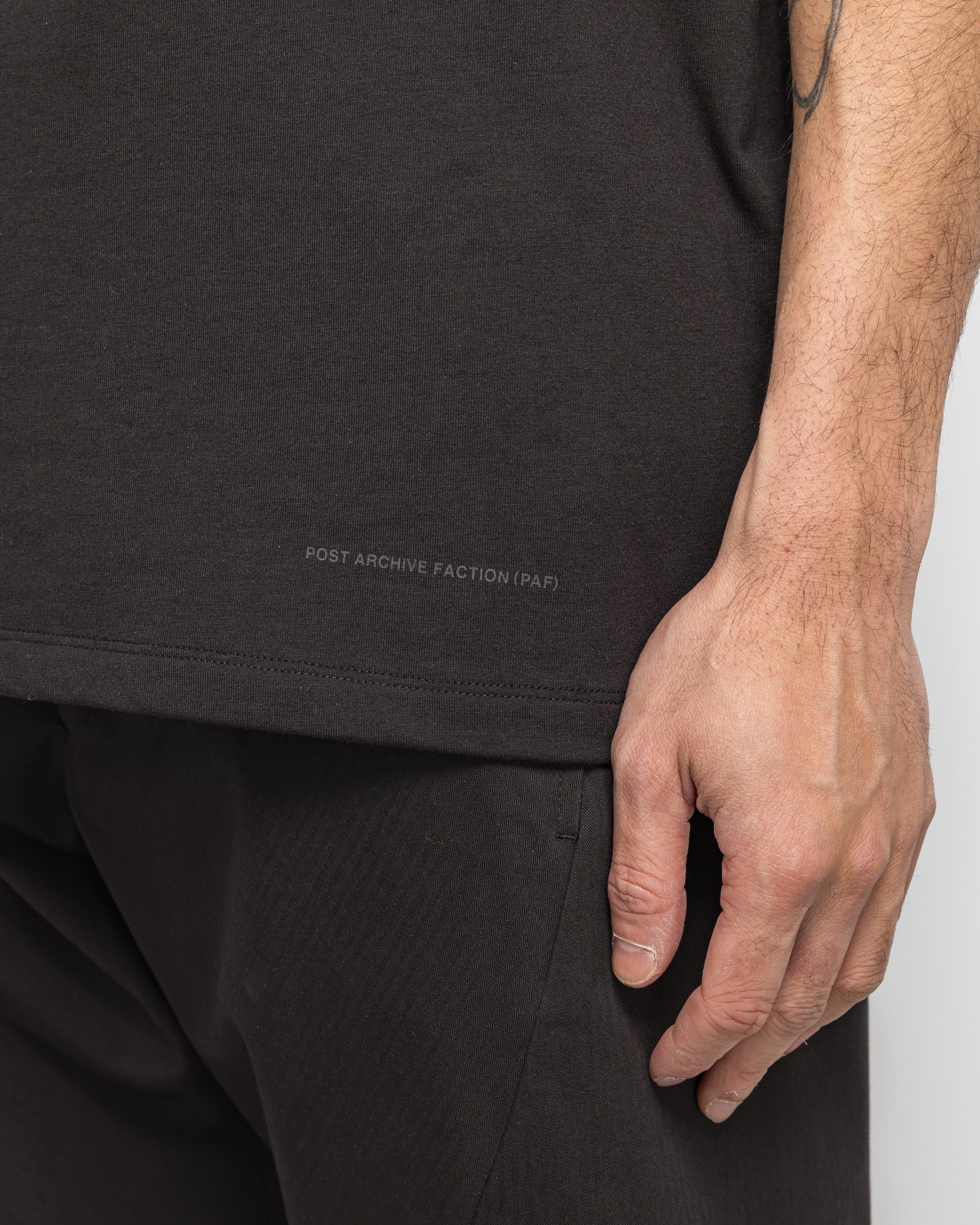 Logo T-Shirt (Archive) - Black - Image 5