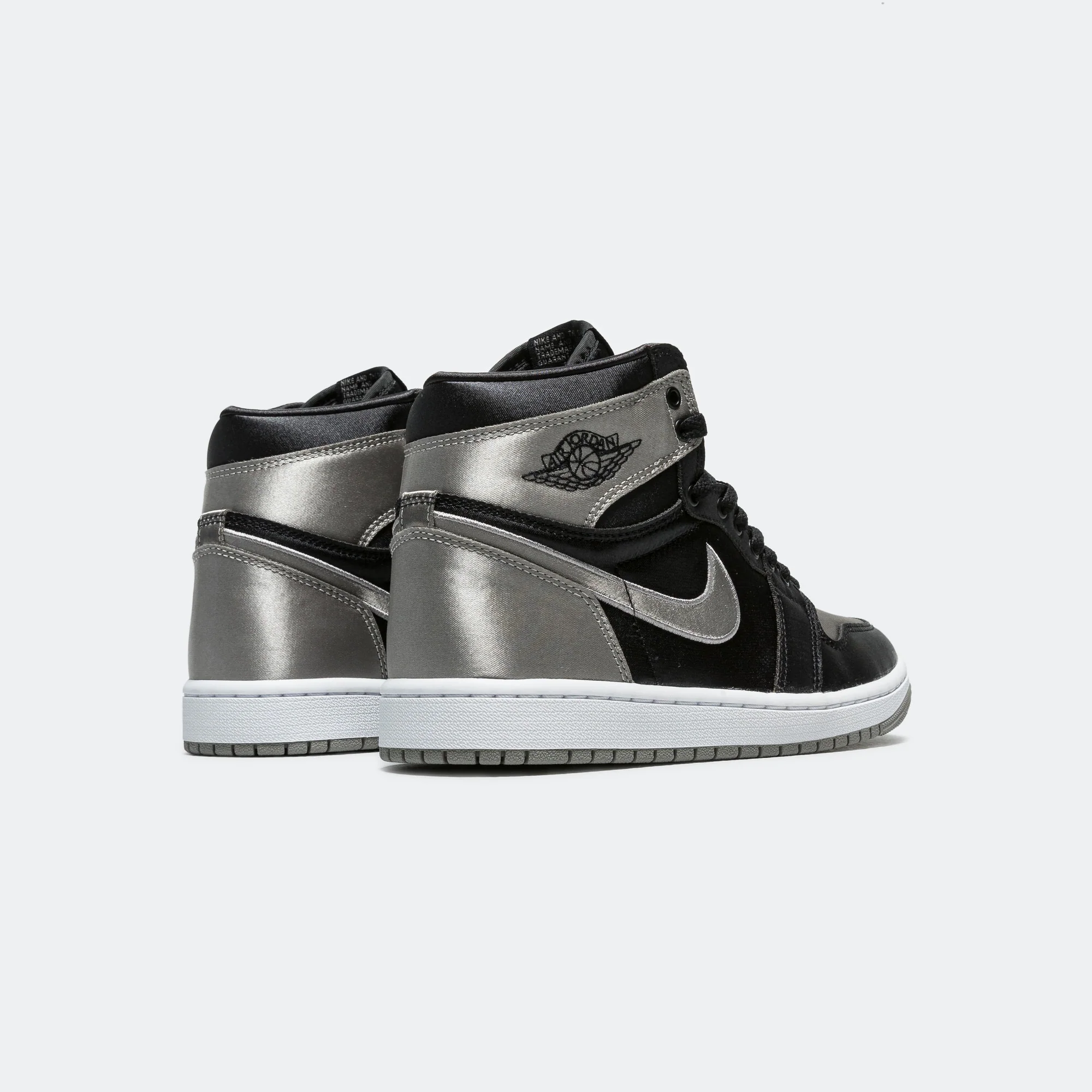 Womens Air Jordan 1 Retro - Black/Medium Grey-White - Image 3