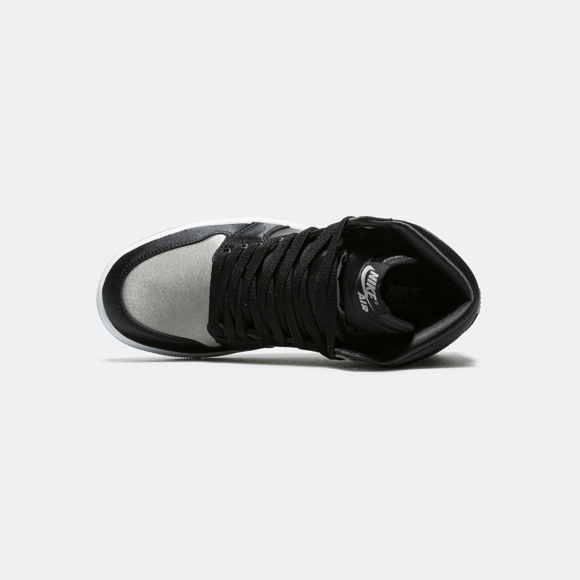 Womens Air Jordan 1 Retro - Black/Medium Grey-White - Image 4